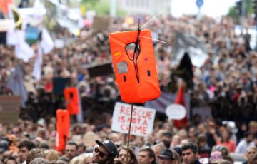 Europe: People helping refugees and migrants risk jail as authorities misuse anti-smuggling laws 