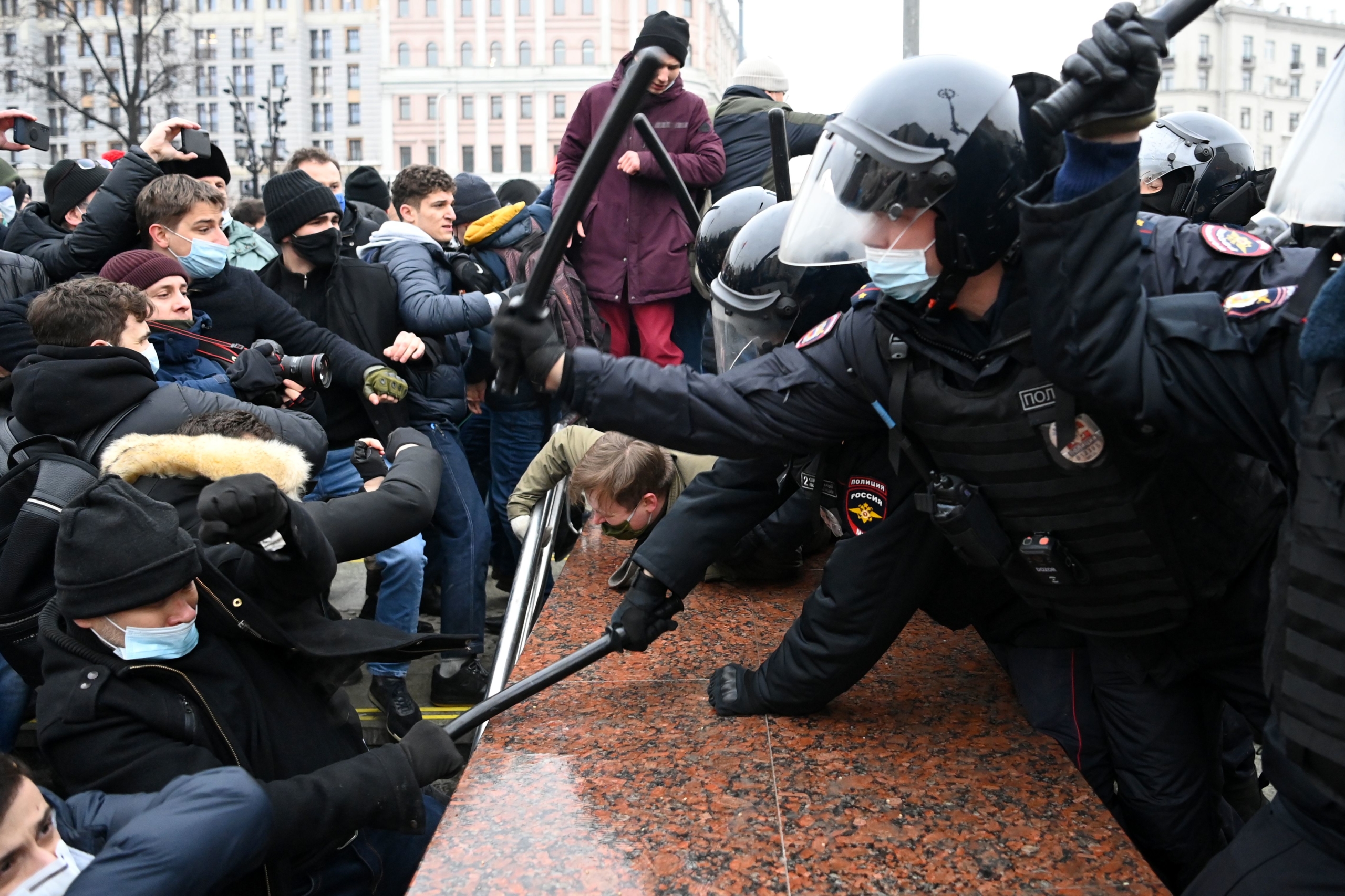 Почему в россии протесты